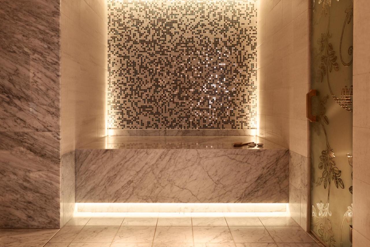 โรงแรมดิโพลแมต สต็อกโฮล์ม ภายนอก รูปภาพ A hammam in a spa