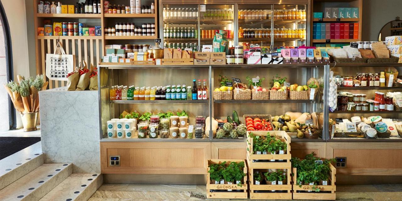 โรงแรมดิโพลแมต สต็อกโฮล์ม ภายนอก รูปภาพ Organic food products at a German supermarket