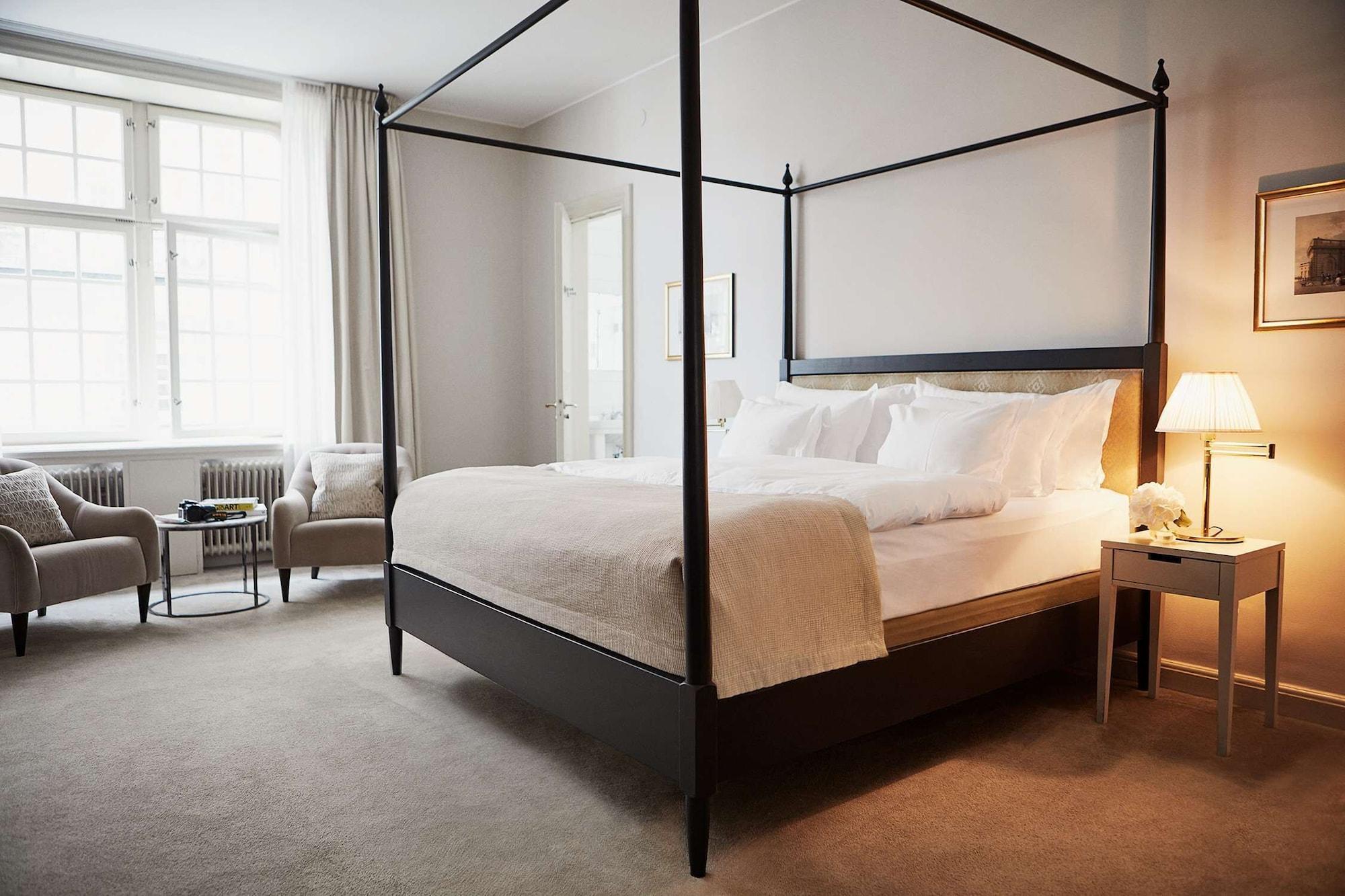 โรงแรมดิโพลแมต สต็อกโฮล์ม ภายนอก รูปภาพ A room at the Hotel Axelmannstein