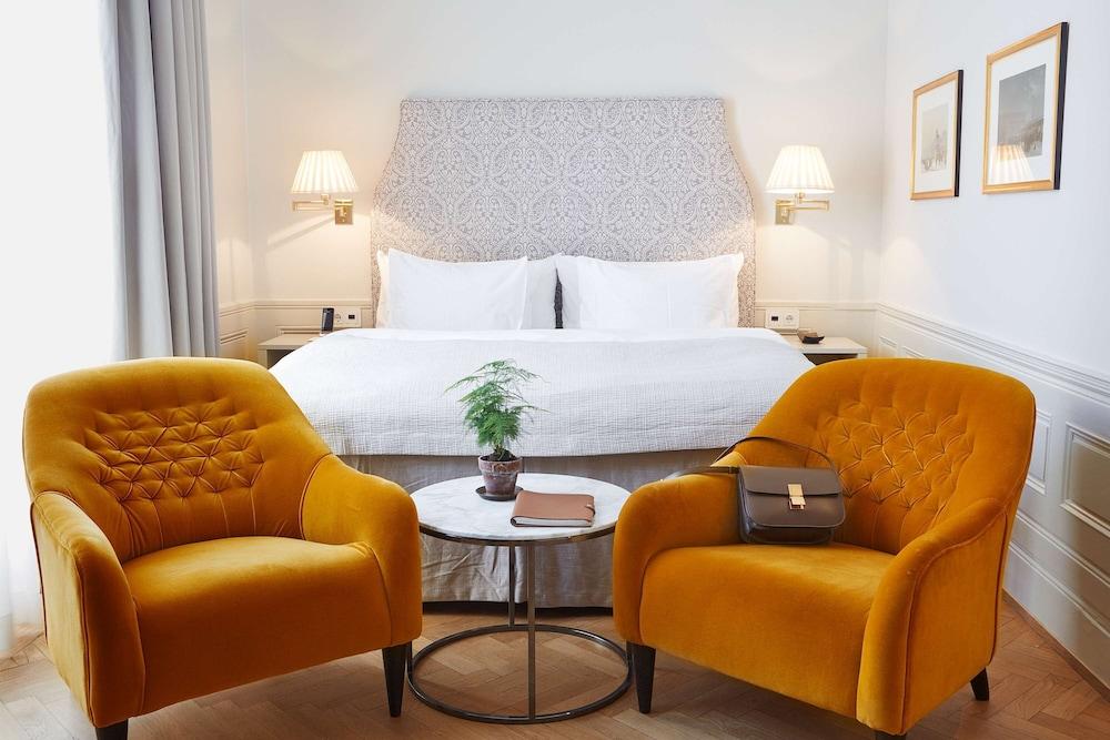 โรงแรมดิโพลแมต สต็อกโฮล์ม ภายนอก รูปภาพ A bedroom at the hotel