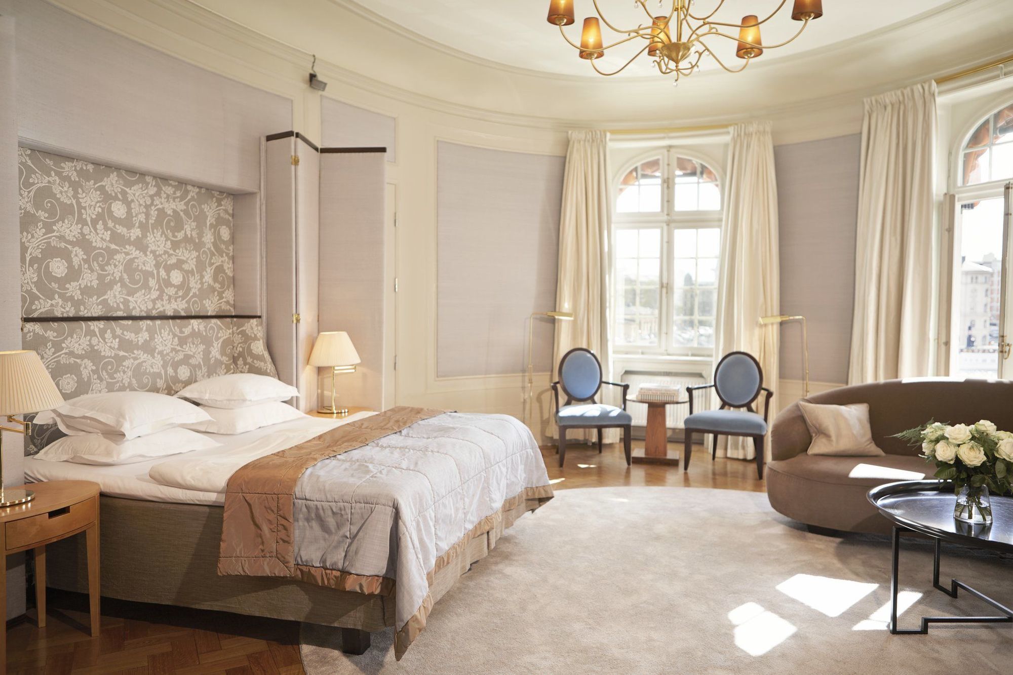 โรงแรมดิโพลแมต สต็อกโฮล์ม ภายนอก รูปภาพ A room at the hotel
