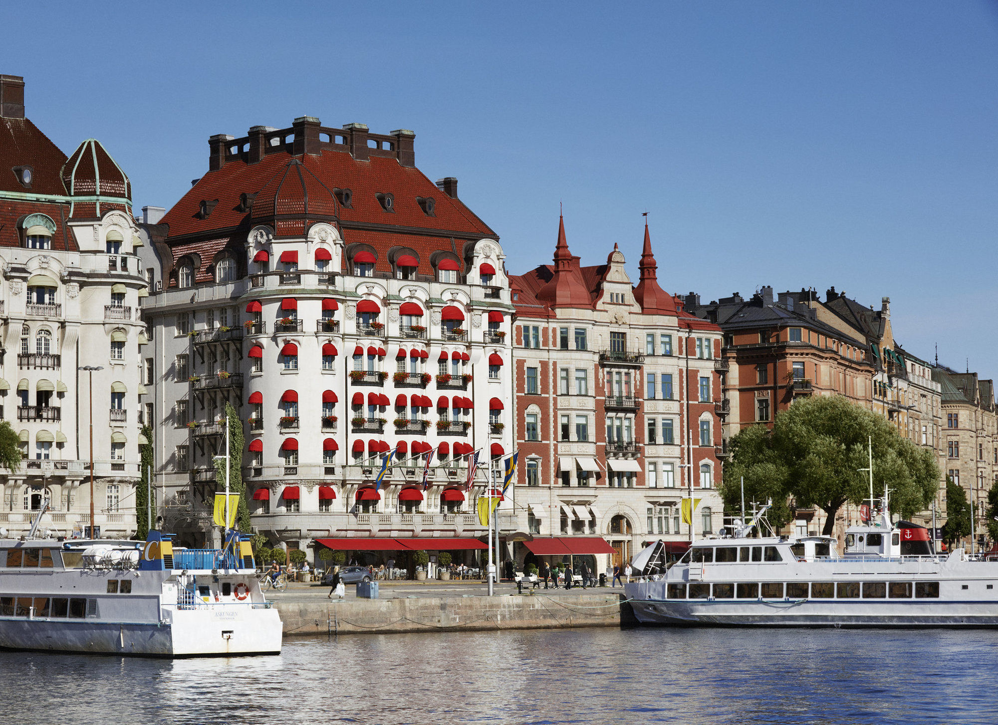 โรงแรมดิโพลแมต สต็อกโฮล์ม ภายนอก รูปภาพ The hotel in 2010